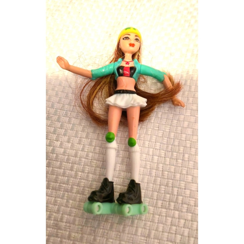 2007 Mattel Barbie My Scene Chelsea Roller Skating Doll McDonalds Happy Meal Toy
